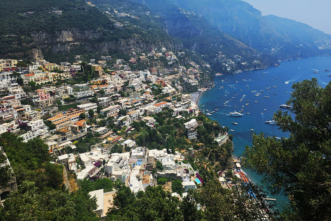 포지타노 & 아말피 해변 투어 – 파스텔빛 절벽과 지중해의 여운 🌴