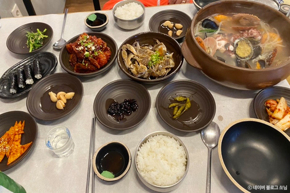 해물듬뿍칼국수
