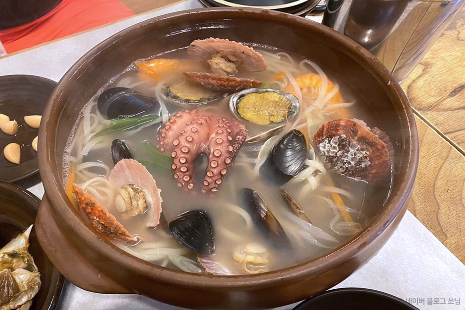 해물듬뿍칼국수