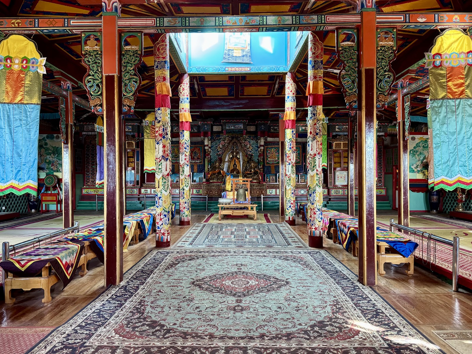 아리야발 사원 관광